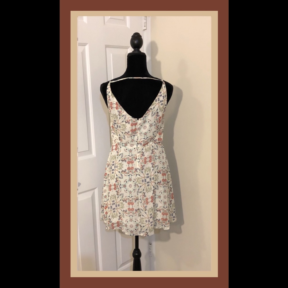 **❣️SOLD❣️**🆕NWT Speechless Chiffon Floral Sz L - Picture 2 of 5